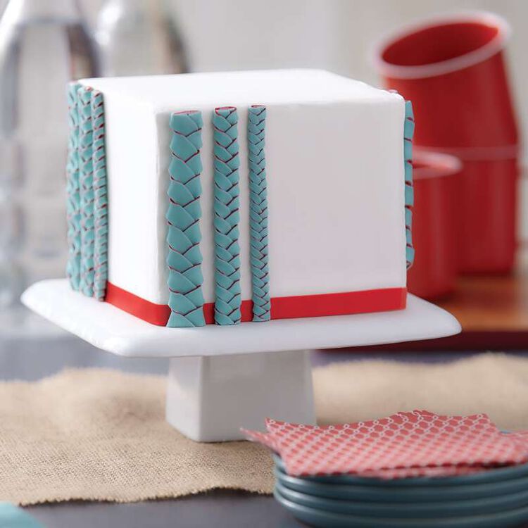 "I Taught Myself To Decorate Cakes With Fondant" Book Set - Fondant Cutter and Tools