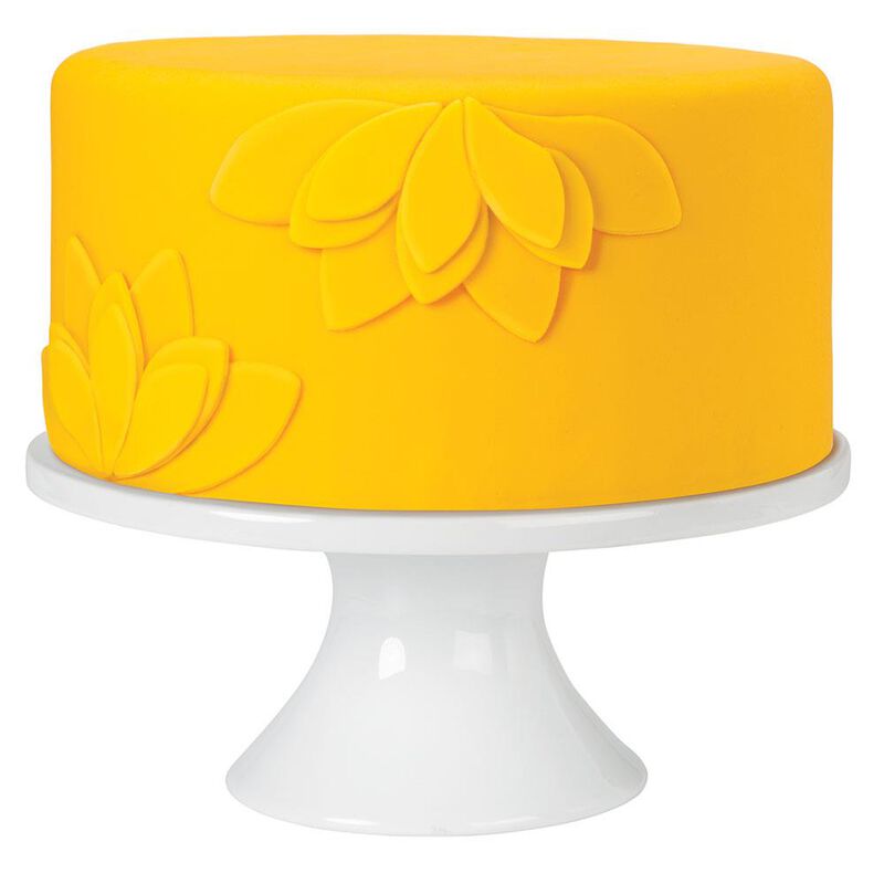 Decorator Preferred Yellow Fondant, 24 oz. Fondant Icing image number 2