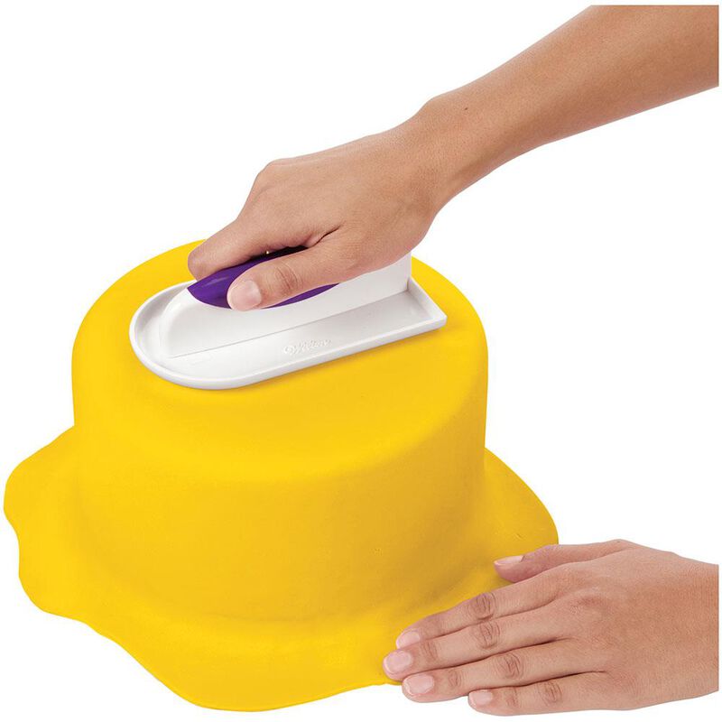 Decorator Preferred Yellow Fondant, 24 oz. Fondant Icing image number 5