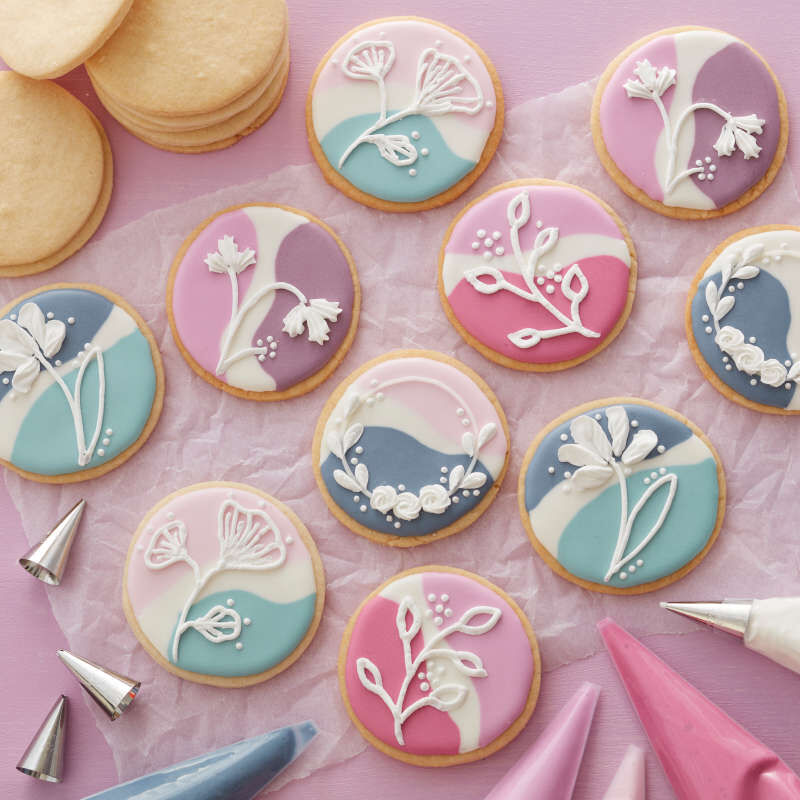 Cookie Decorating Supplies Set, 12-Piece image number 9