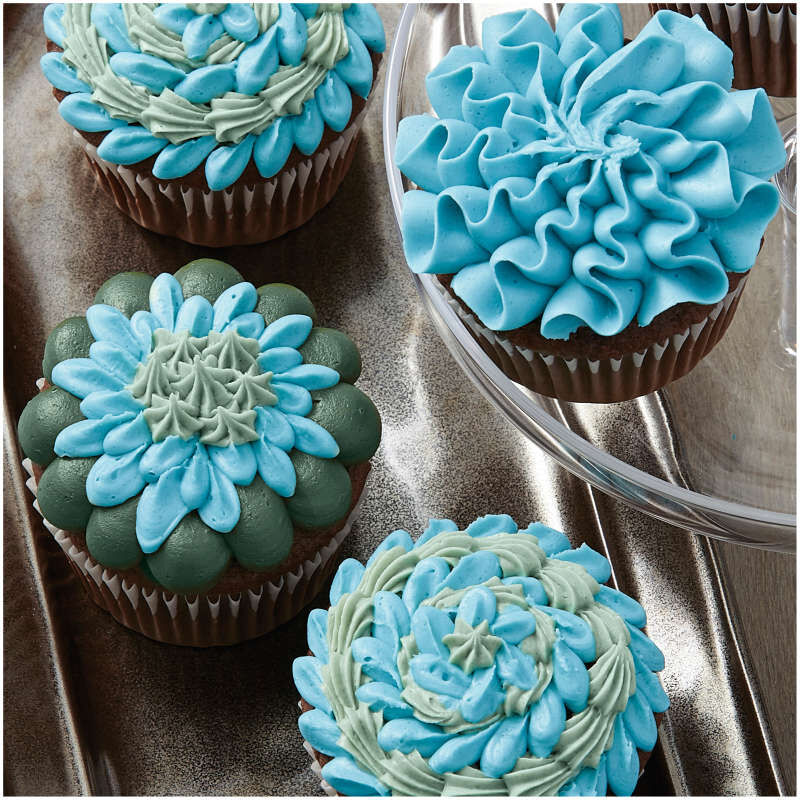 "I Taught Myself To Decorate Cupcakes" Cupcake Decorating Book Set - How To Decorate Cupcakes image number 4