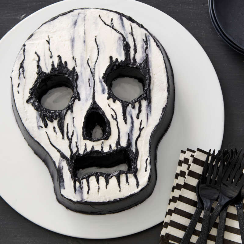 Halloween Non-Stick Skull-Shaped Cake Pan, 9.5 x 12-Inch image number 5