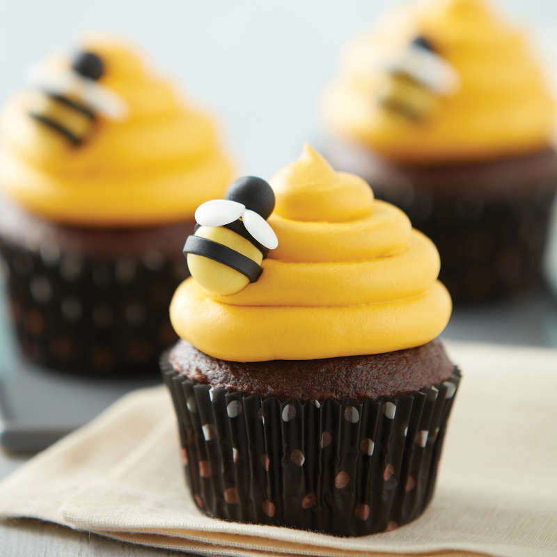 Bumble Bee Cupcakes image number 3