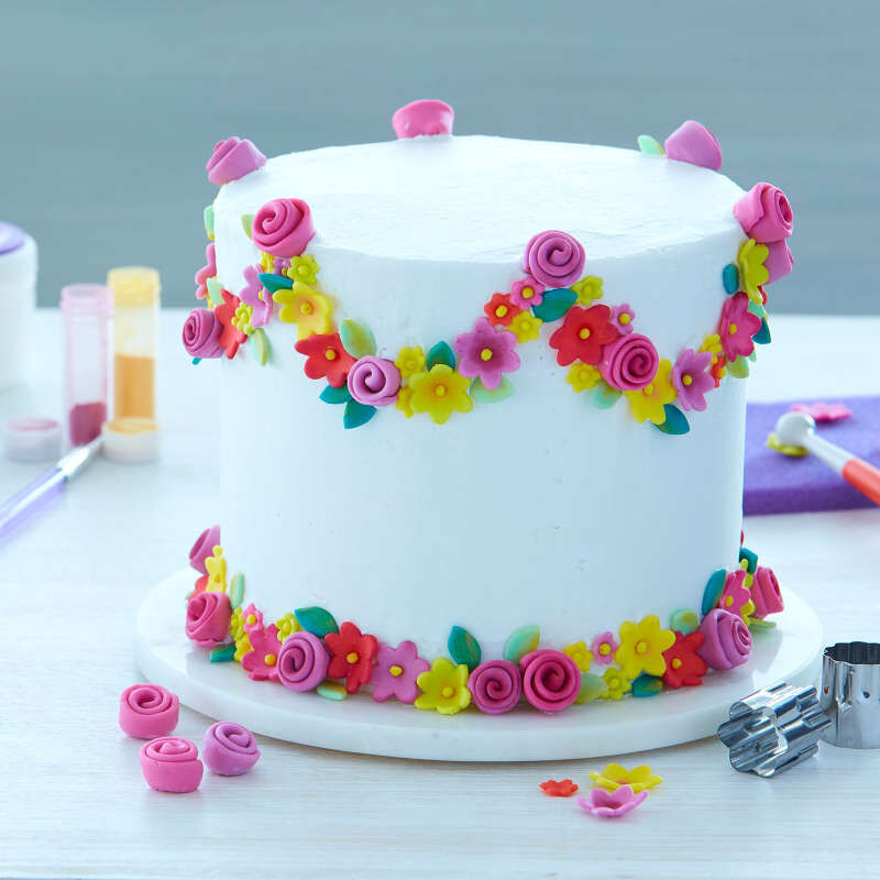 How to Decorate with Fondant Shapes and Cut-Outs Kit, 14-Piece image number 8