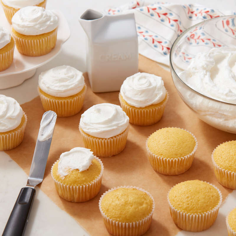 Simple Vanilla Cupcakes image number 3