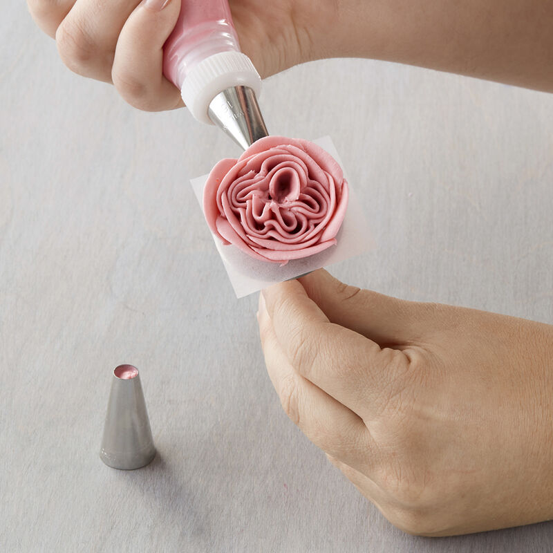 How to Make a Buttercream English Rose image number 0